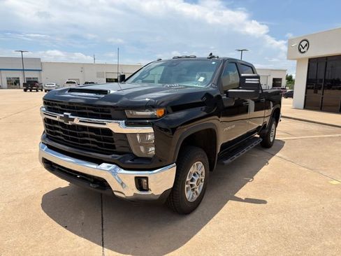 Used 2024 Chevrolet Silverado 2500 LT w/ Convenience Package AWD/4WD image 8