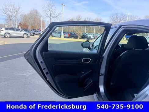 Used 2023 Honda Civic Sport image 14