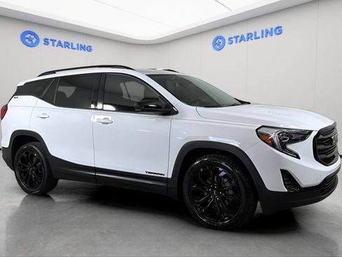 Used 2021 GMC Terrain SLE w/ Driver Convenience Package FWD image 13