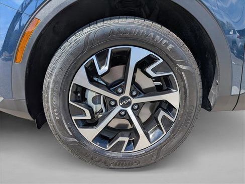 Used 2025 Kia Sportage EX AWD/4WD image 24