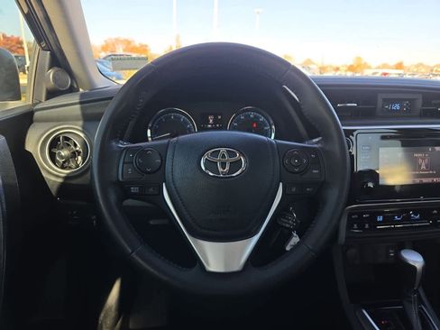 Used 2019 Toyota Corolla L image 21