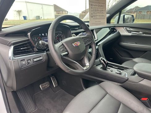 Certified 2025 Cadillac XT6 Sport w/ Technology Package image 18