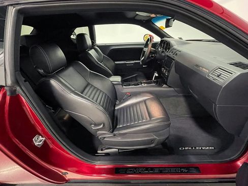 Used 2010 Dodge Challenger R/T RWD image 53