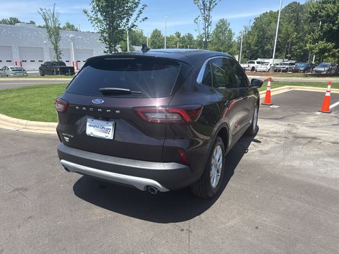 Used 2023 Ford Escape Active FWD image 10