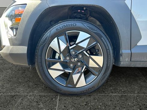 Used 2025 Hyundai Kona SEL AWD/4WD image 4