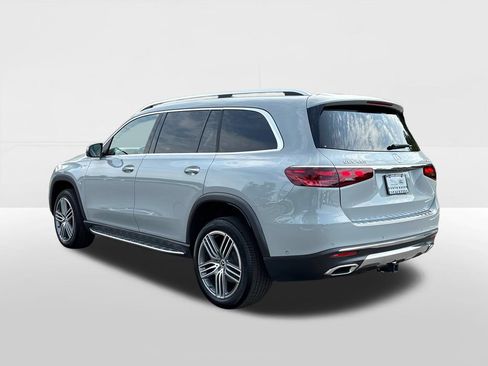 Used 2024 Mercedes-Benz GLS 450 4MATIC image 2