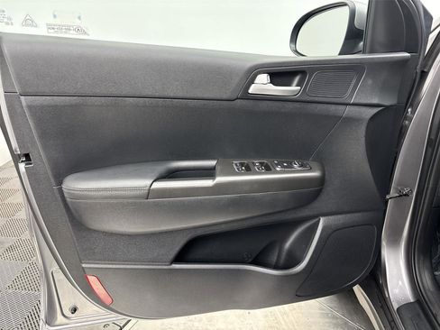 Used 2017 Kia Sportage LX AWD/4WD image 26