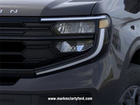 New 2026 Ford Expedition Active image 18