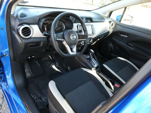 Used 2021 Nissan Versa SV image 10