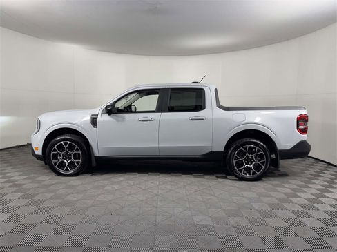 Used 2025 Ford Maverick Lariat w/ 4K Tow Package image 11