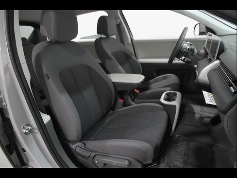 Certified 2024 Hyundai Ioniq 5 SEL AWD/4WD image 19