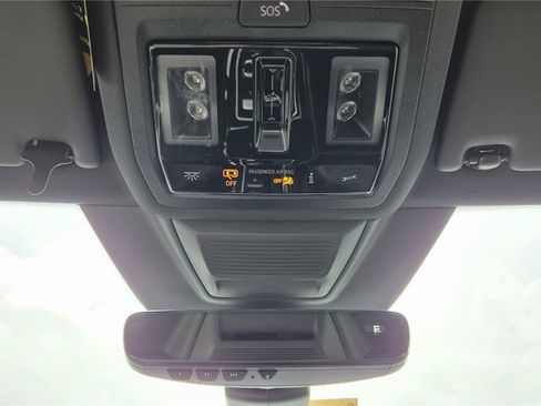 New 2026 Volkswagen GTI SE FWD image 21