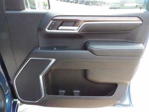 Certified 2024 Chevrolet Silverado 1500 LT AWD/4WD image 35