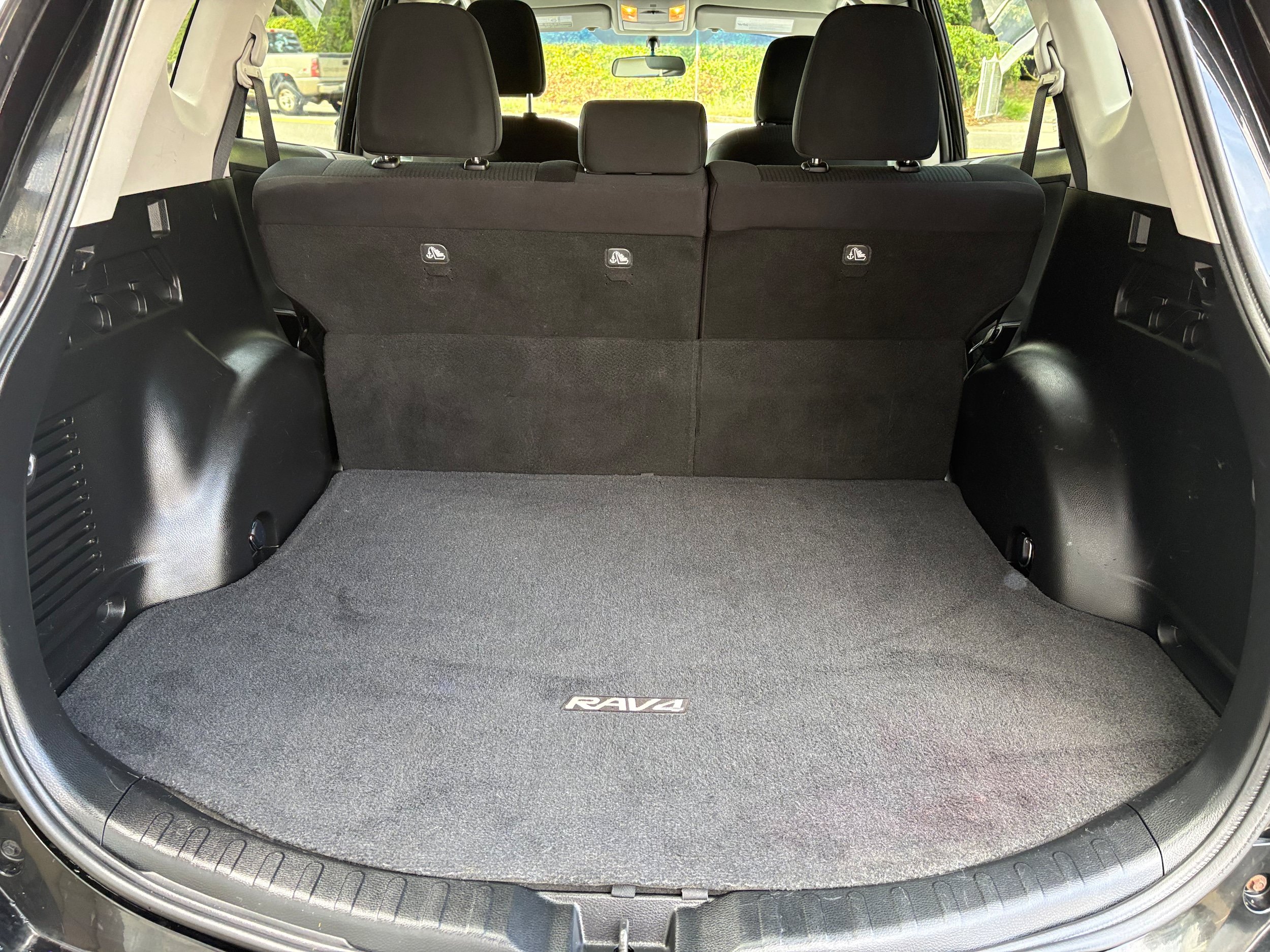 Used 2016 Toyota RAV4 LE AWD/4WD image 17