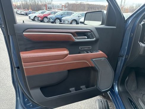 Used 2025 GMC Sierra 1500 Denali Ultimate image 16