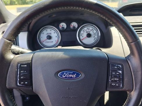 Used 2010 Ford Focus SEL FWD image 10