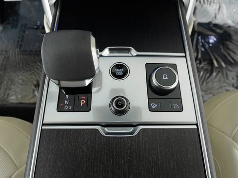 Used 2023 Land Rover Range Rover Long Wheelbase SE AWD/4WD image 25