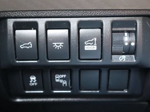 Used 2021 Subaru Ascent Premium w/ Sport Package AWD/4WD image 31