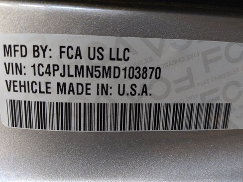 Used 2021 Jeep Cherokee Latitude Lux w/ Sun & Sound Group image 33