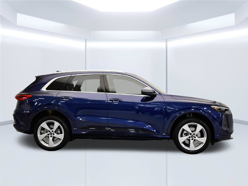 Used 2025 Audi Q5 Premium w/ Premium Plus AWD/4WD image 6
