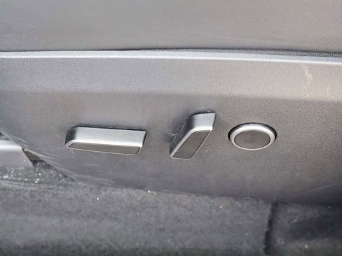 Used 2023 Tesla Model Y Long Range image 33