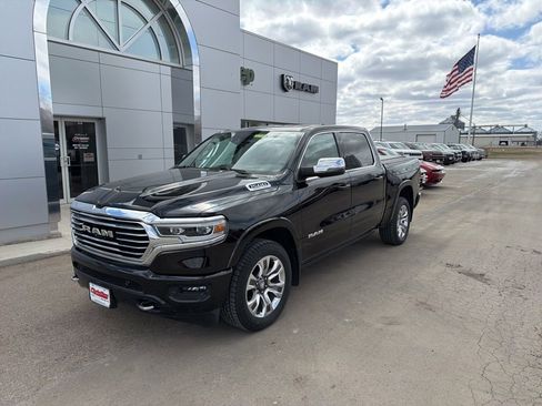Used 2023 RAM 1500 Limited AWD/4WD image 2