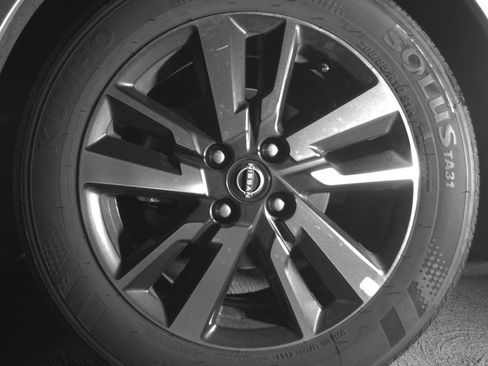 Used 2025 Nissan Versa SV image 12