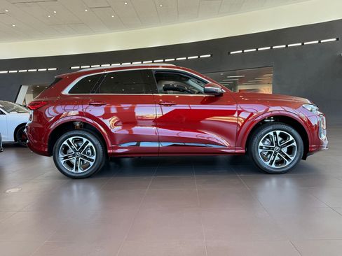 New 2025 Audi Q5 Premium image 7