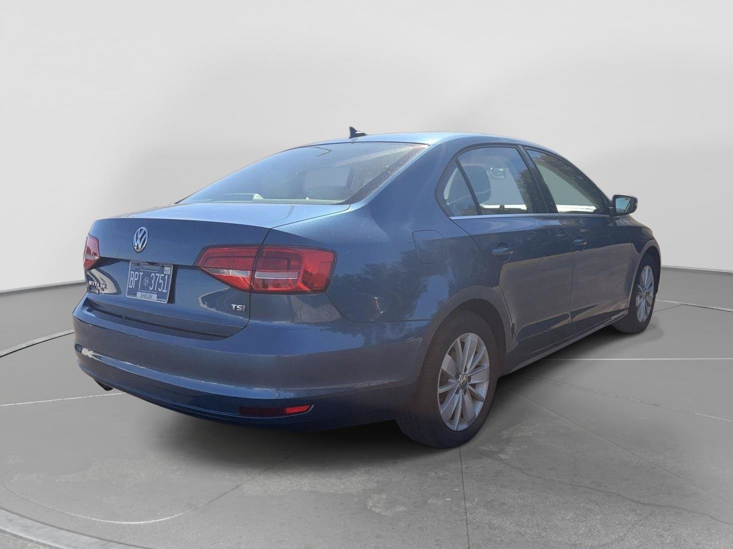 Used 2015 Volkswagen Jetta SE FWD image 3