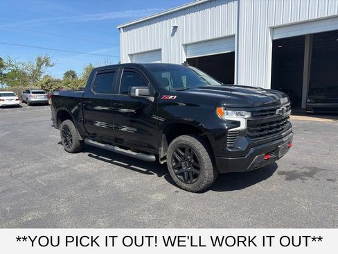 Used 2022 Chevrolet Silverado 1500 LT Trail Boss w/ LT Trail Boss Premium Package AWD/4WD image 1