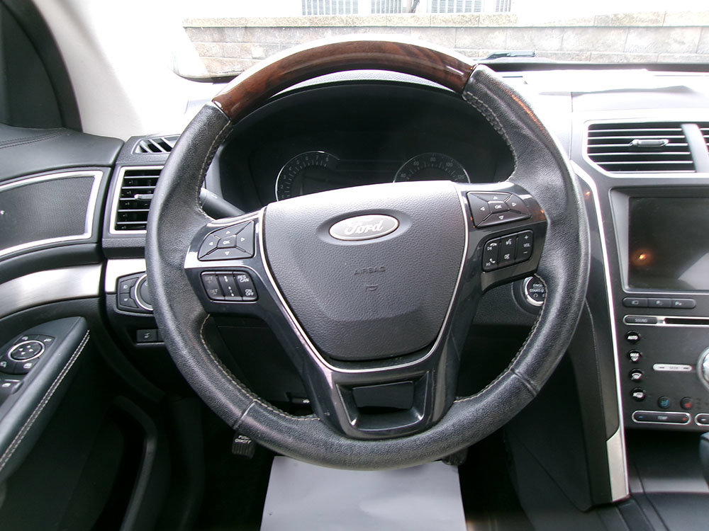 Used 2017 Ford Explorer Platinum AWD/4WD image 15