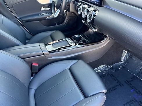 Used 2025 Mercedes-Benz CLA 250 image 17