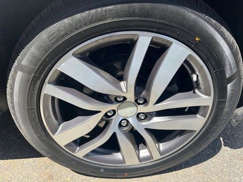 Used 2016 Honda Pilot Elite image 9