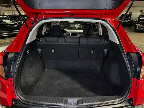 Used 2017 Honda HR-V EX image 17