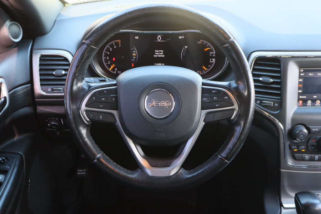 Used 2021 Jeep Grand Cherokee Laredo AWD/4WD image 13