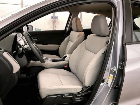 Used 2021 Honda HR-V LX image 24
