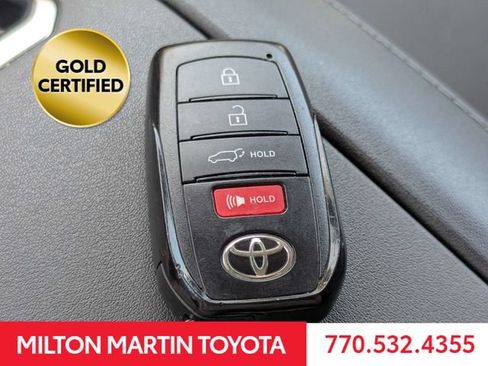 Certified 2024 Toyota Highlander XLE AWD/4WD image 31