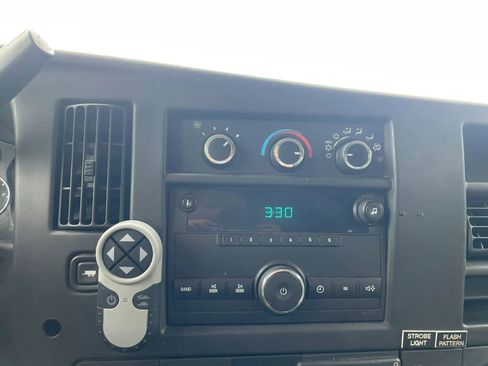 Used 2013 Chevrolet Express 3500 RWD image 8