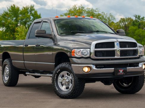 Used 2003 Dodge Ram 2500 Truck ST AWD/4WD image 2