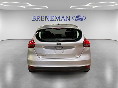 Used 2016 Ford Focus SE w/ Reverse Sensing Package image 6