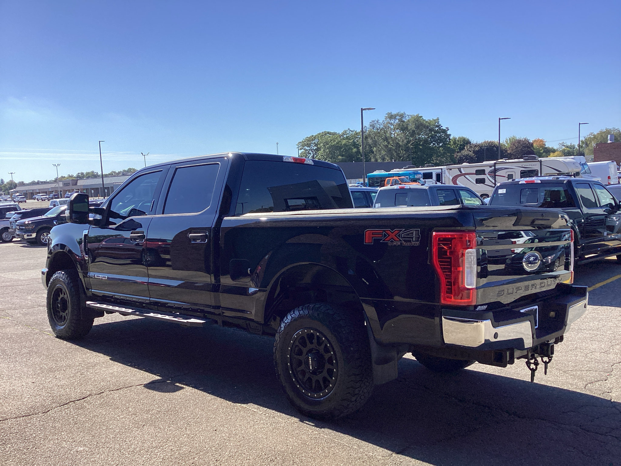 Used 2019 Ford F250 XLT w/ XLT Value Package AWD/4WD image 4