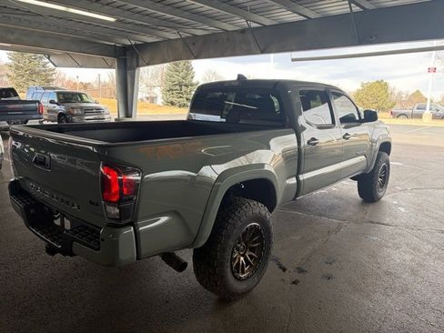 Used 2023 Toyota Tacoma TRD Sport w/ Advanced Technology Package image 18