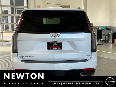 Used 2021 Cadillac Escalade ESV Sport Platinum RWD image 32