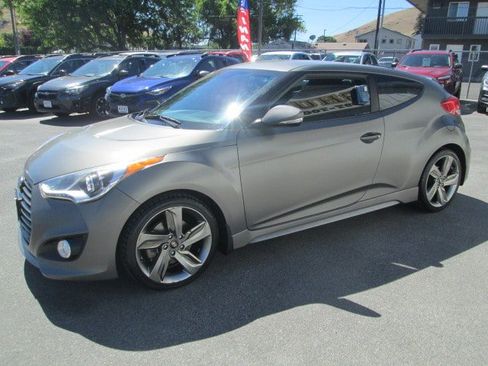 Used 2014 Hyundai Veloster Turbo FWD image 3