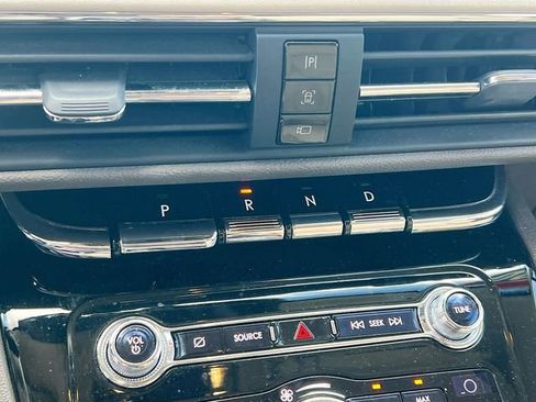 Used 2020 Lincoln Corsair Reserve w/ Equipment Group 202A AWD/4WD image 24