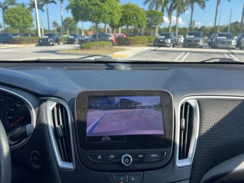 Used 2023 Chevrolet Malibu LT FWD image 27