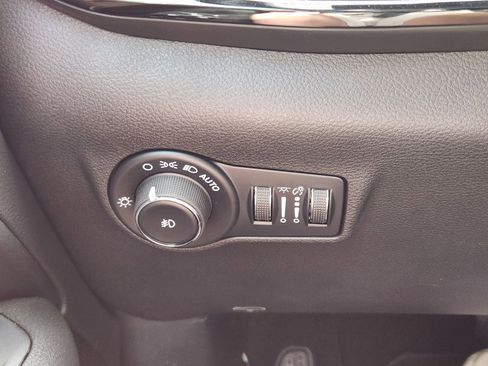 New 2026 Jeep Compass Latitude AWD/4WD image 20