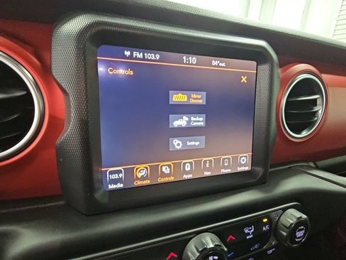 Used 2021 Jeep Wrangler Rubicon AWD/4WD image 18
