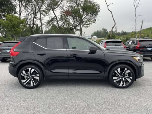 Used 2023 Volvo XC40 B5 Plus w/ Protection Package Premier AWD/4WD image 29