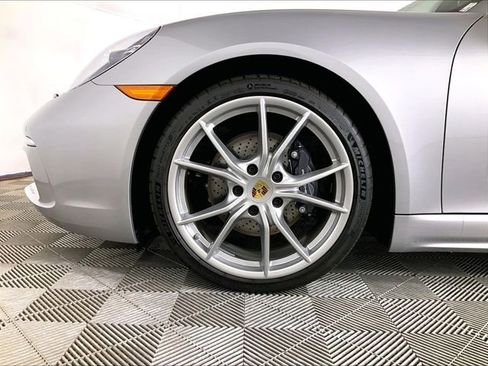 Used 2025 Porsche 718 Cayman image 22